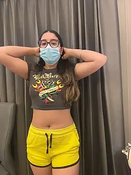 jAsMinE678 Show in webcam