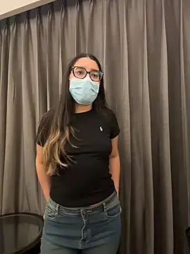 jAsMinE678: διαδικτυακό σόου στην κάμερα