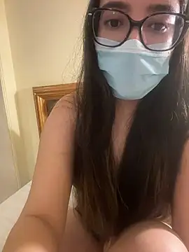 Pokazy przed kamerką – jAsMinE678