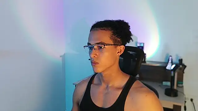 הופעת וובקאם של alejo_x3