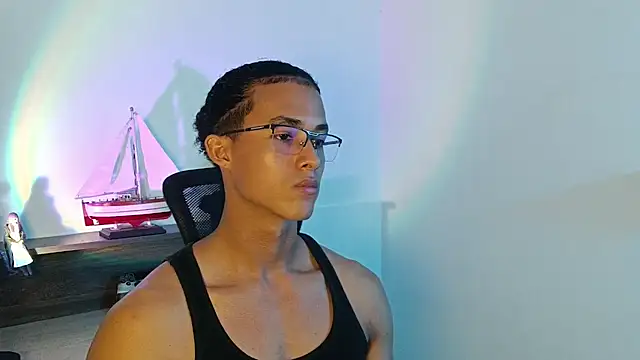 alejo_x3's Webcam Show