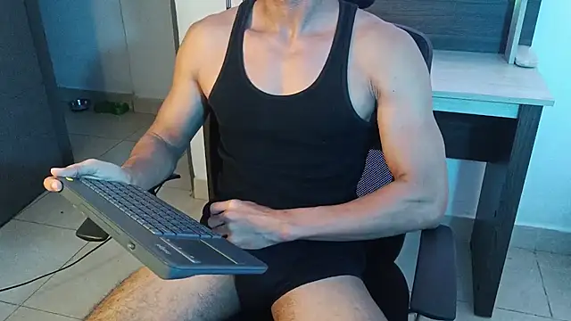 Show modela alejo_x3 na web-kameri