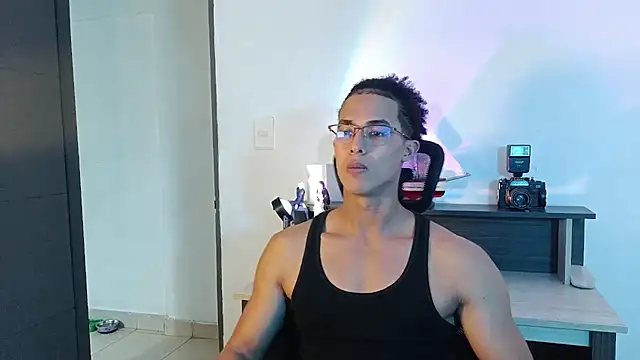 Вебкам-шоу alejo_x3