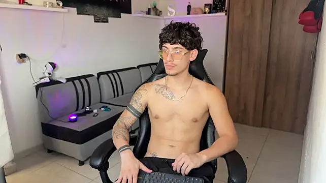 Živý XXX chat Kisan_Smith