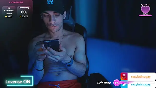 Pertunjukan Kamera Web sexylatin0gay