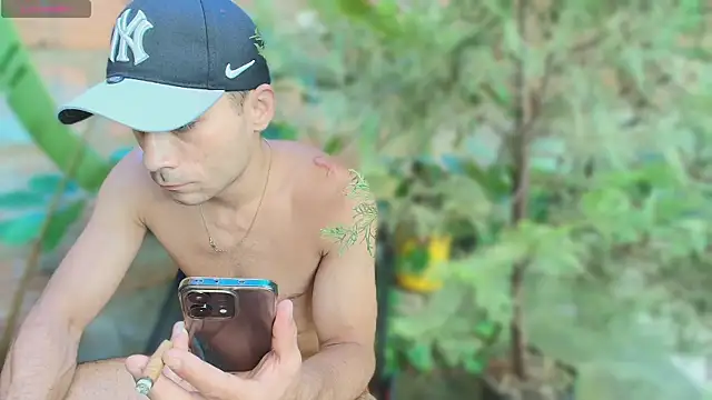sexylatin0gay: διαδικτυακό σόου στην κάμερα