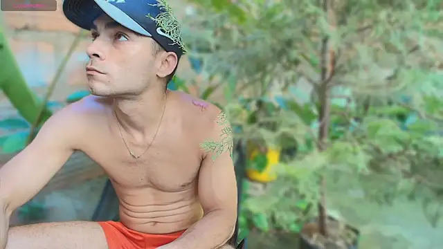 sexylatin0gayのウェブカメラショー