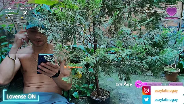 הופעת וובקאם של sexylatin0gay