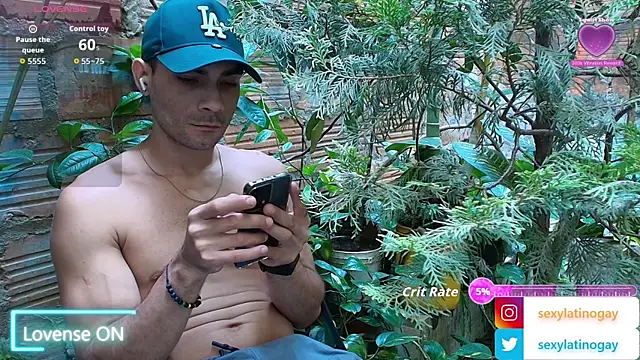 sexylatin0gay Show in webcam