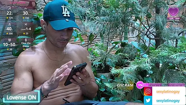 sexylatin0gayのウェブカメラショー