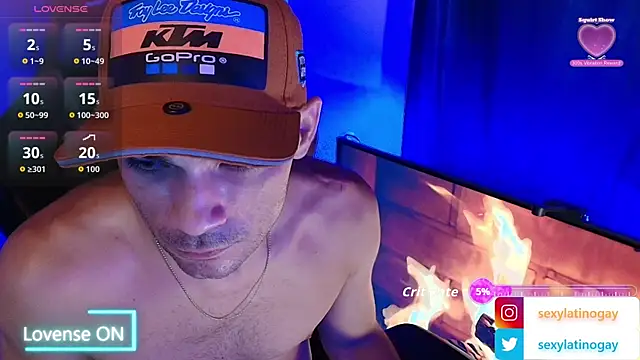 sexylatin0gay's Webcam Show