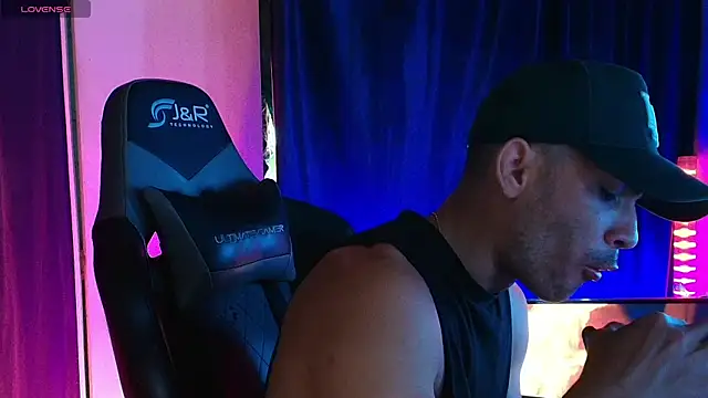 הופעת וובקאם של sexylatin0gay