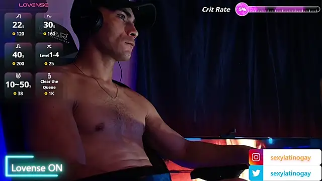 sexylatin0gay 网络视讯表演