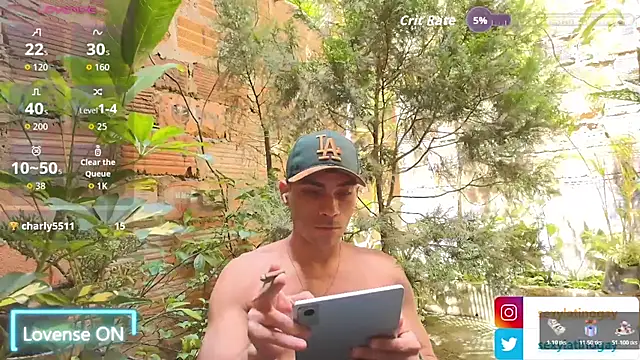 Show modela sexylatin0gay na web-kameri