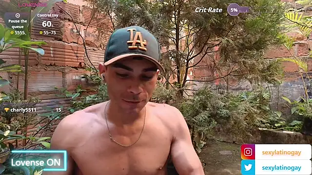 sexylatin0gay's Webcam Show