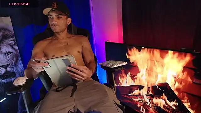 sexylatin0gay 网络视讯表演