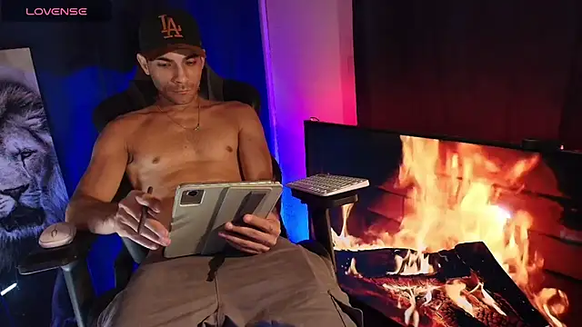 sexylatin0gay Adlı Modelin Web Kamerası Şovu