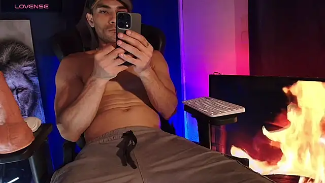 sexylatin0gay webcam show