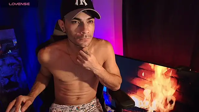 sexylatin0gay's Webcam Show