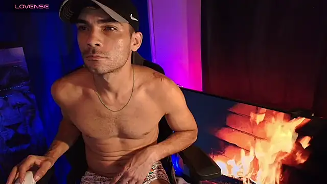 sexylatin0gay Шоу с уебкамера
