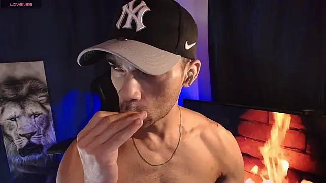 sexylatin0gay Шоу с уебкамера