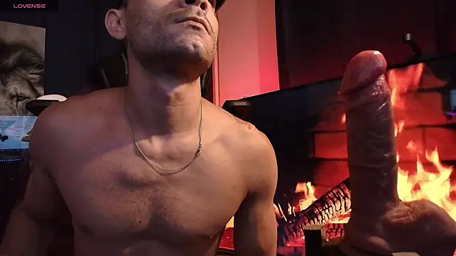 sexylatin0gay 网络视讯表演