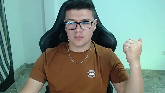 Plug_Control Webcam Show