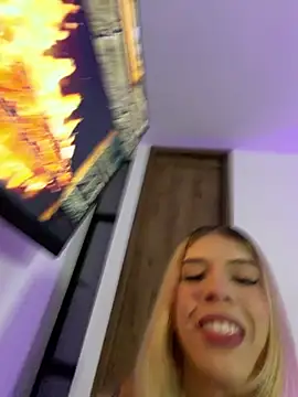 Courtney_gonet Adlı Modelin Web Kamerası Şovu