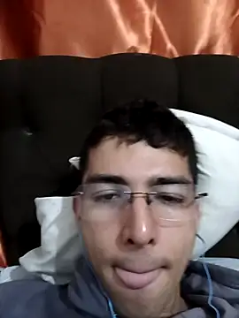 Chatroom XXX en direct de Tchutom