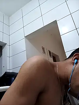 Tchutom's Webcam Show