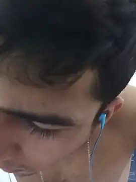 Tchutom Pertunjukan Webcam