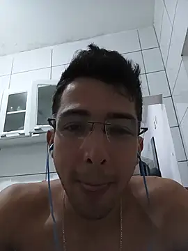 Tchutom Chat XXX in diretta