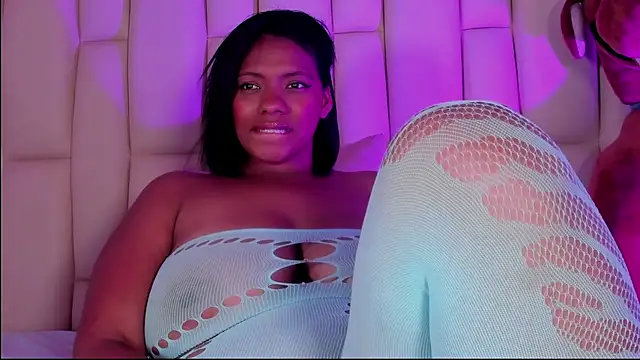 lia_mariana élő XXX-chatje