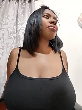 lia_mariana 现场XXX聊天