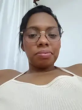 lia_mariana 现场XXX聊天