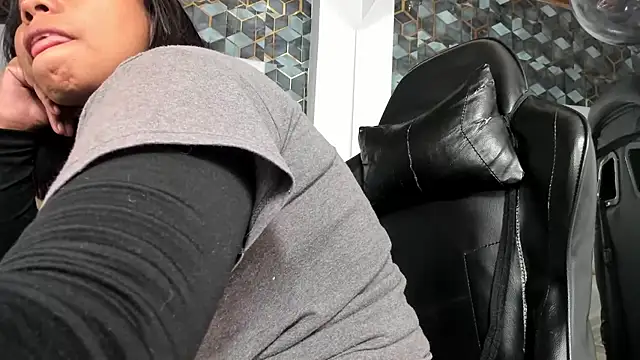 XXX chat uživo modela lia_mariana
