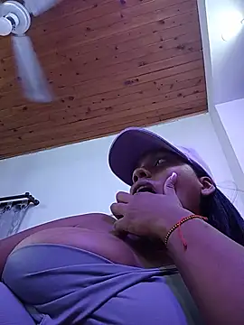 lia_mariana's Live XXX Chat