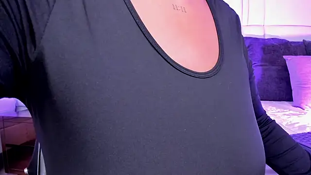 lia_marianaのウェブカメラショー