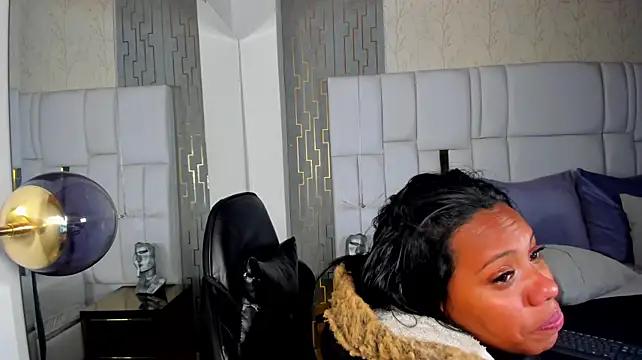 lia_mariana's Live XXX Chat