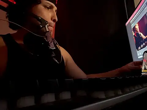 הופעת וובקאם של marcus_leonel