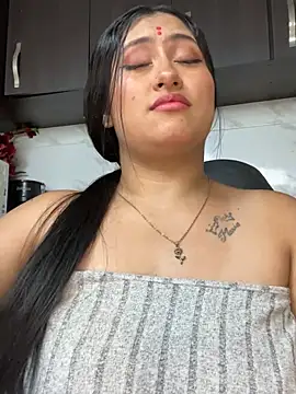 kalpanaaishaa's Live XXX Chat
