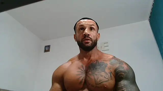 Pokazy przed kamerką – Magnificmuscles89