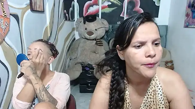 manzanahot9 লাইভ XXX চ্যাট