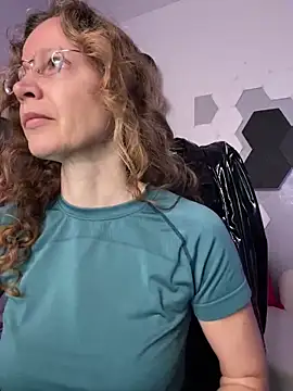 AnnikaRose's Live Chat Room