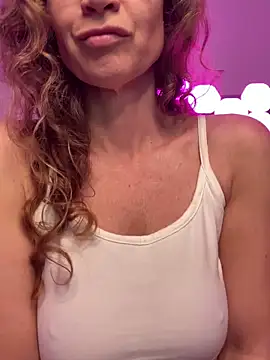 AnnikaRose live XXX chat