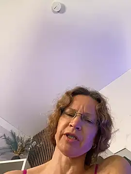 AnnikaRose élő XXX-chatje