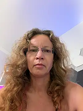 AnnikaRose live XXX chat