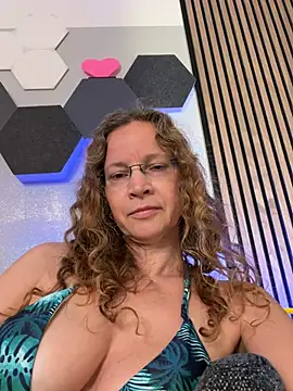 AnnikaRose XXX чат на живо