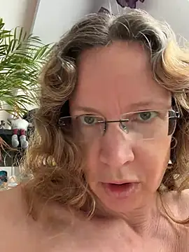 AnnikaRose 网络视讯表演
