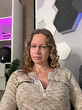 Pokazy przed kamerką – AnnikaRose
